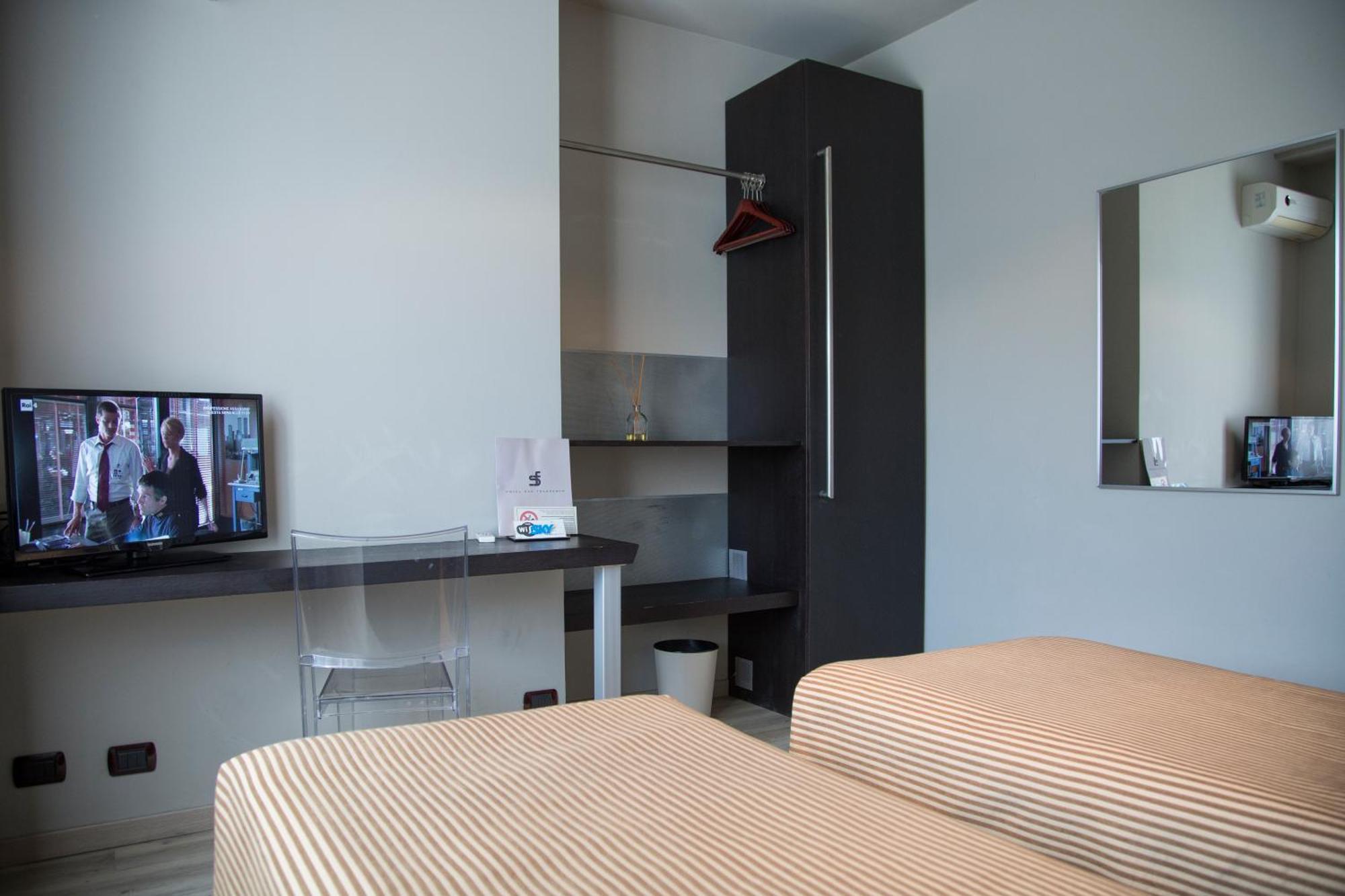 Hotel San Francesco Borgomanero Ngoại thất bức ảnh