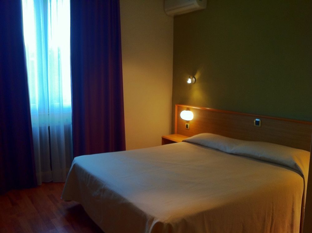 Hotel San Francesco Borgomanero Ngoại thất bức ảnh