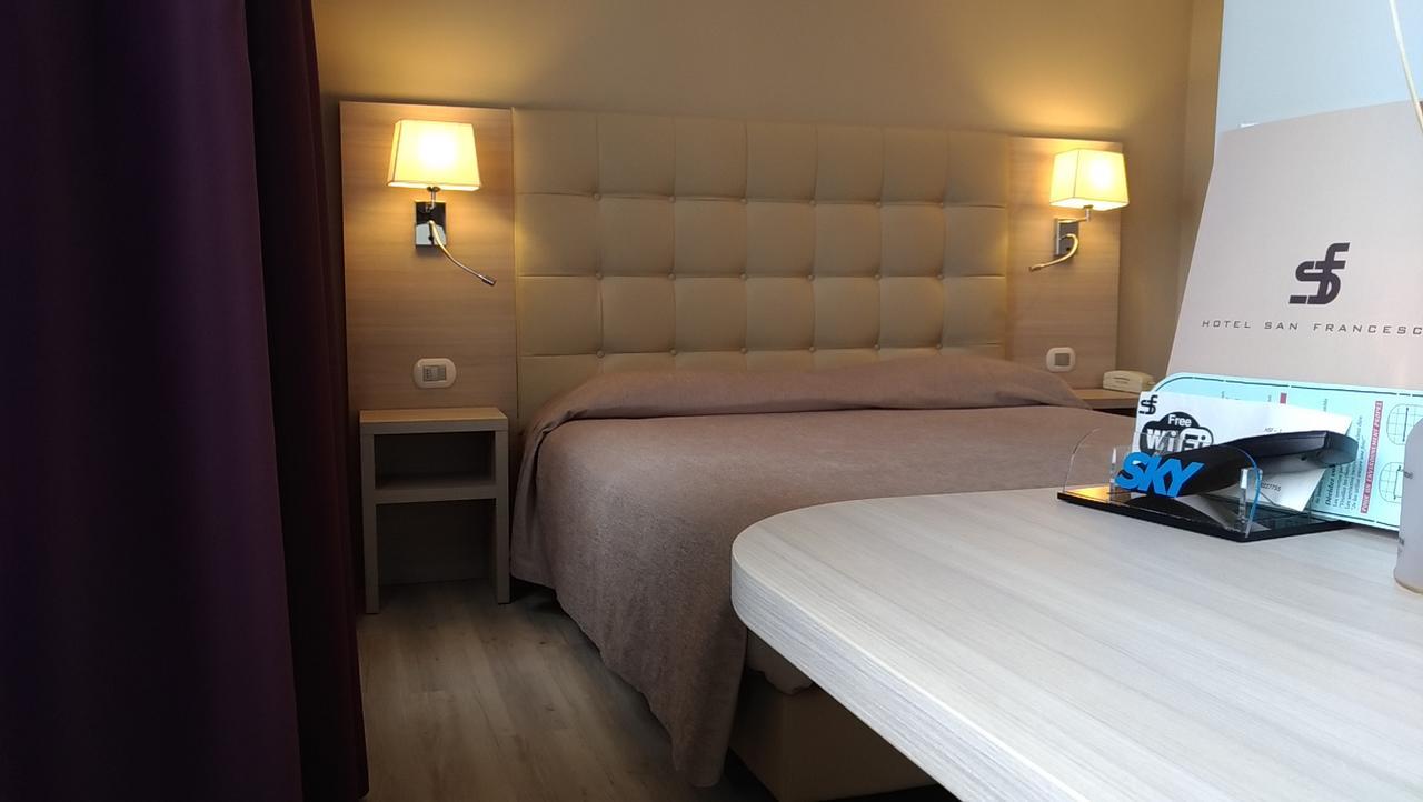 Hotel San Francesco Borgomanero Ngoại thất bức ảnh