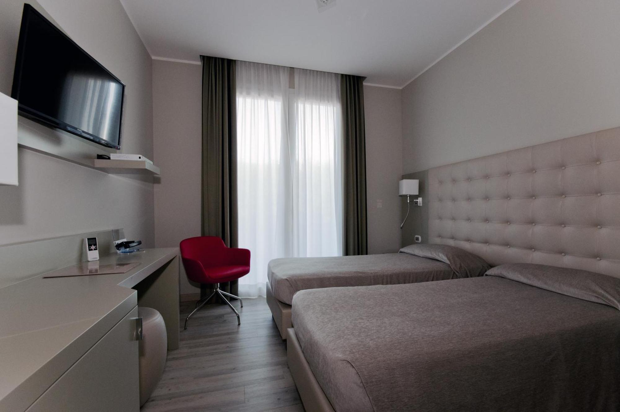 Hotel San Francesco Borgomanero Ngoại thất bức ảnh